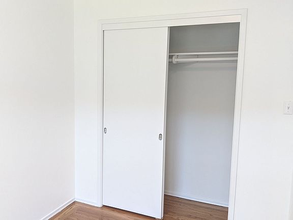 5th image of 3210-3240 Vicente St #4