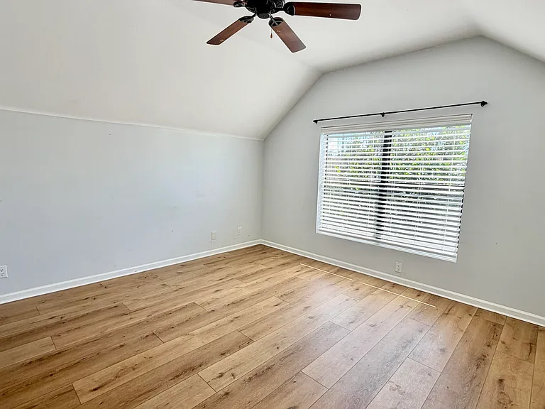 6048 Garrett St — Photo 28