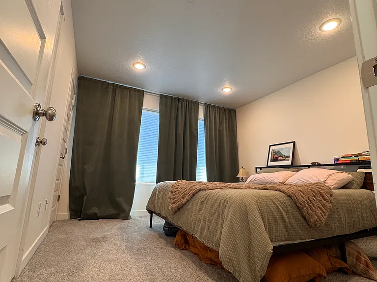 1146 S Redwood Rd — Photo 14