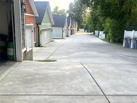 3rd image of 3110 Bellwood Pl