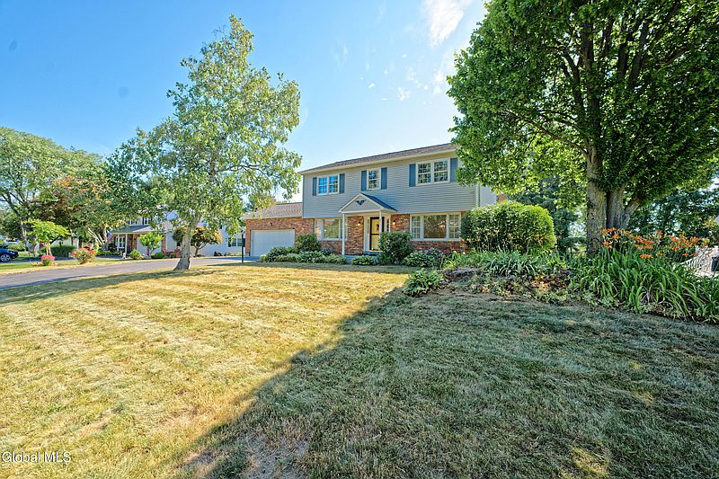 2nd image of 1414 Fox Hollow Road