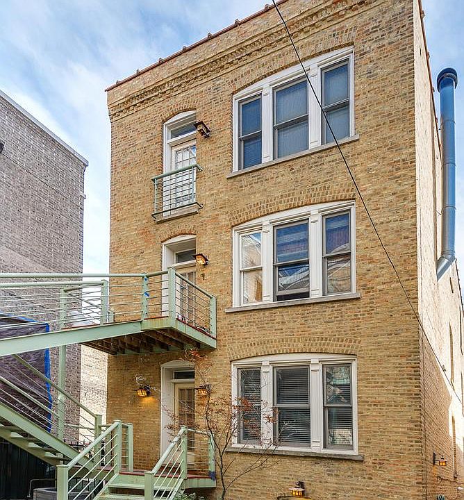 1st image of 2103 N Kenmore Ave APT 1R