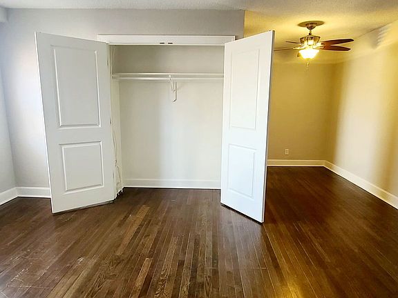 2nd image of 4440 Roanoke Pkwy #4445-203