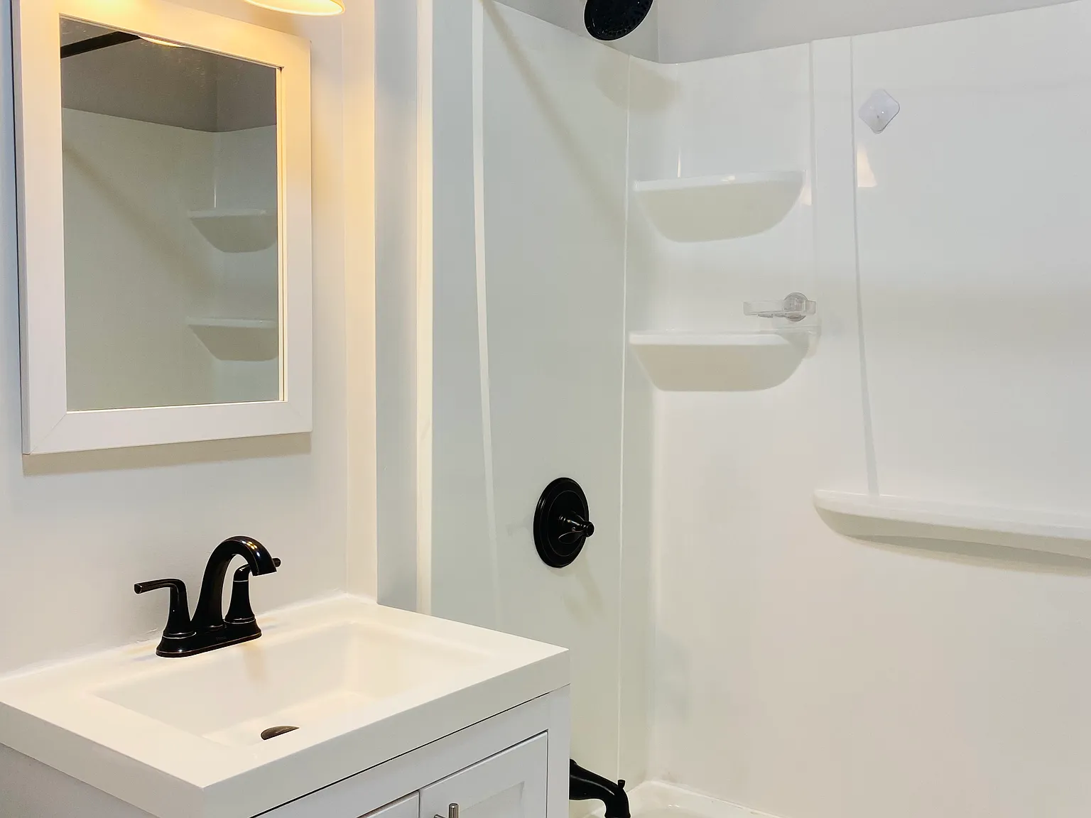 3 bed, 1300 sqft, $2,300 — Photo 4