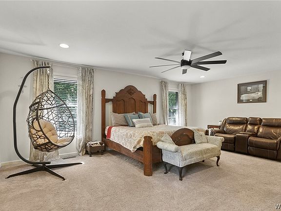 5th image of 3707 Mayfair Dr