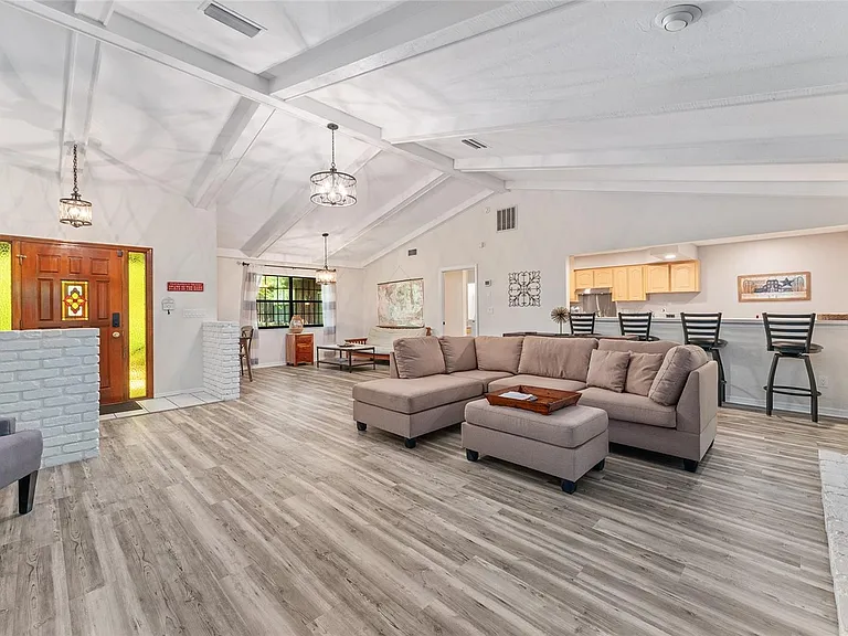 8101 NW 46th St — Photo 12