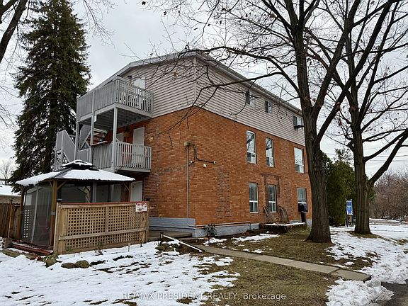 2nd image of 37 Bond St S