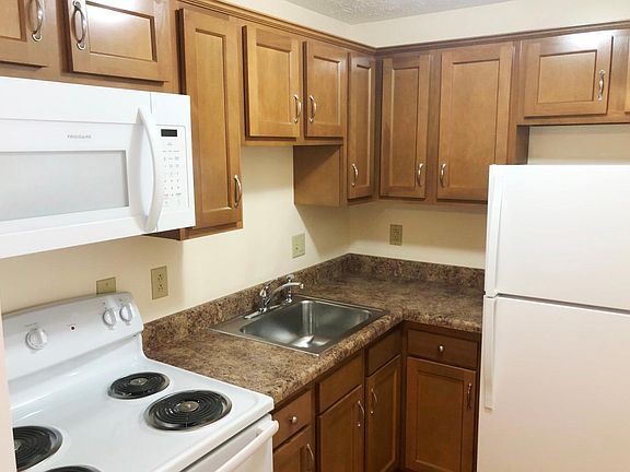 4th image of 225 Hillview Ln APT 104