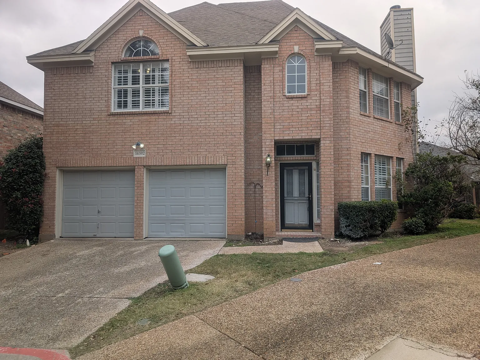 3 bed, 2.5 bath, 1887 sqft, $2,450 — Photo 1