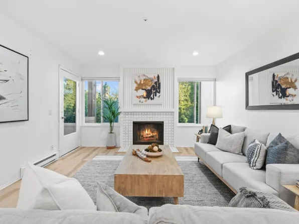 4000 Farm Hill Blvd APT 204, Redwood City, CA 94061