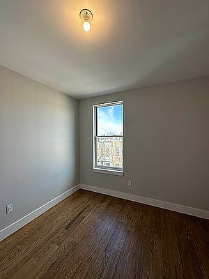 5th image of 1354 Jefferson Ave #4A