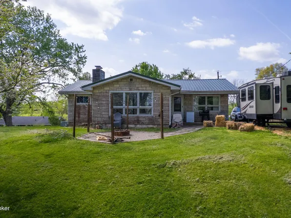 1707 Hilltop Dr, Carrollton, KY 41008