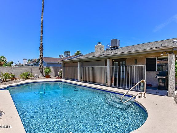 2nd image of 11830 N 45TH Avenue
