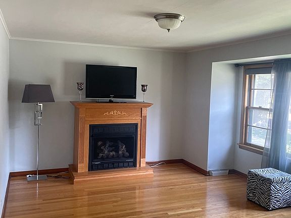 5th image of 9860 S California Ave