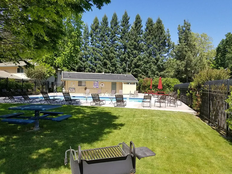 2110 Arroyo Ct #3 — Photo 19