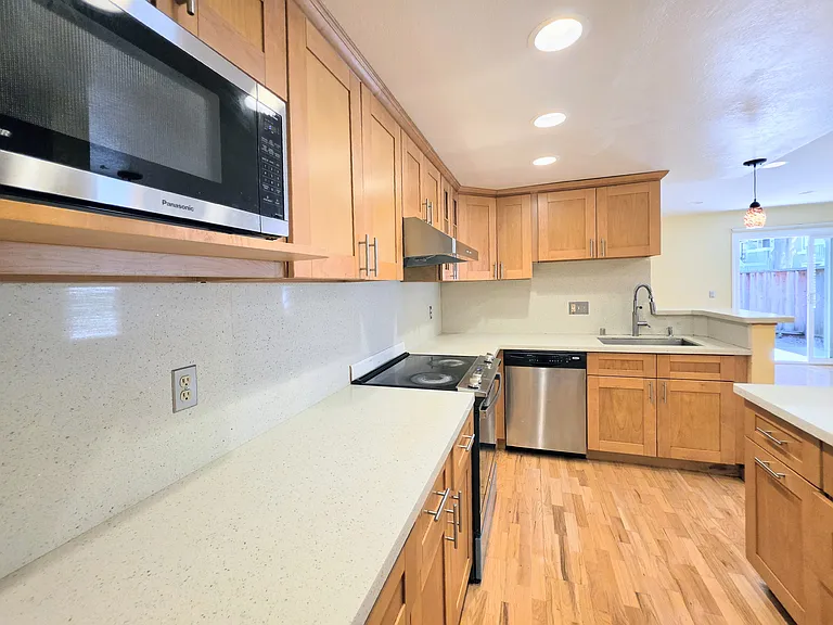 4960 Conway Ter — Photo 7