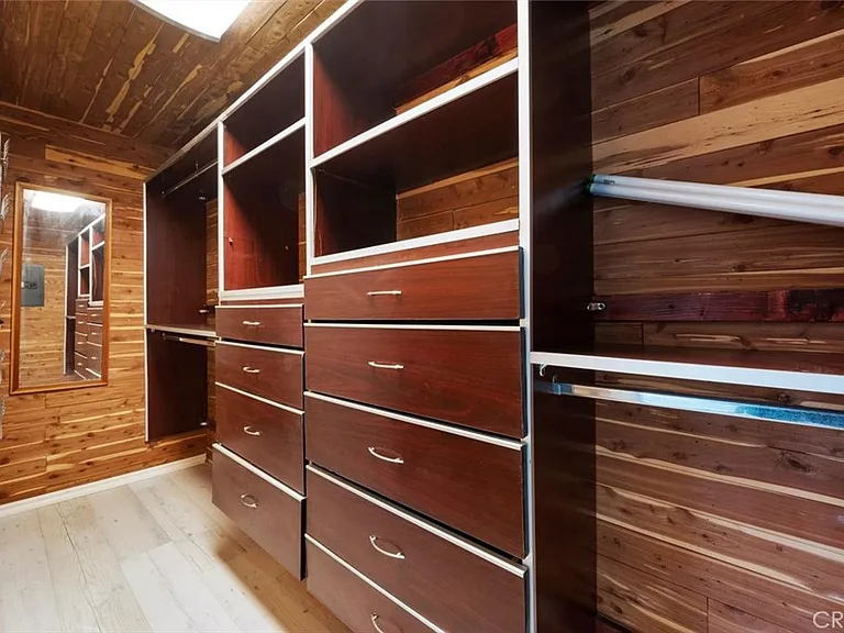 905 Dickson St #1 — Photo 18