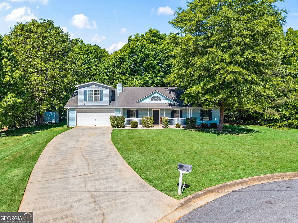 1st image of 245 Cypress Dr