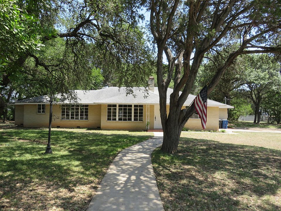 1st image of 115 Balcones Ave