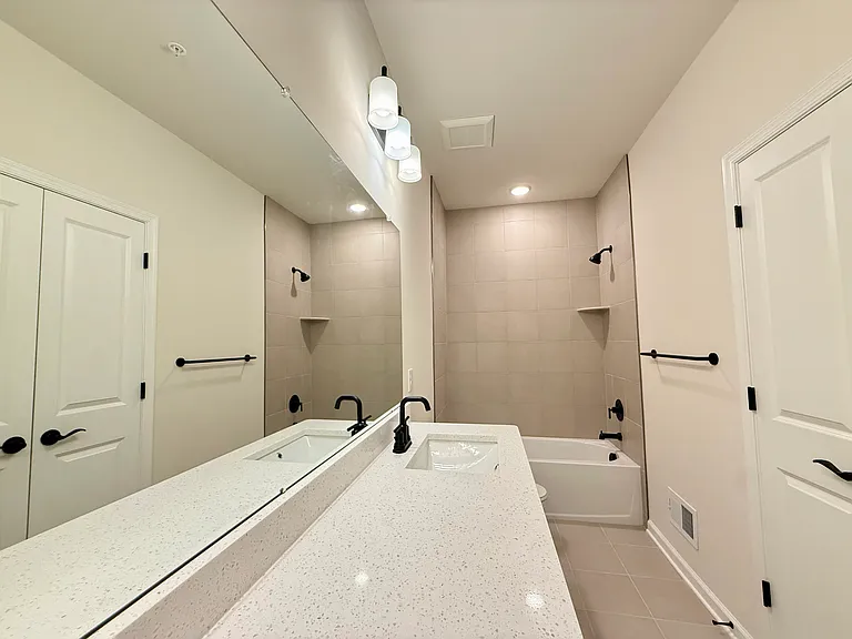 614 Sadie Cir — Photo 17