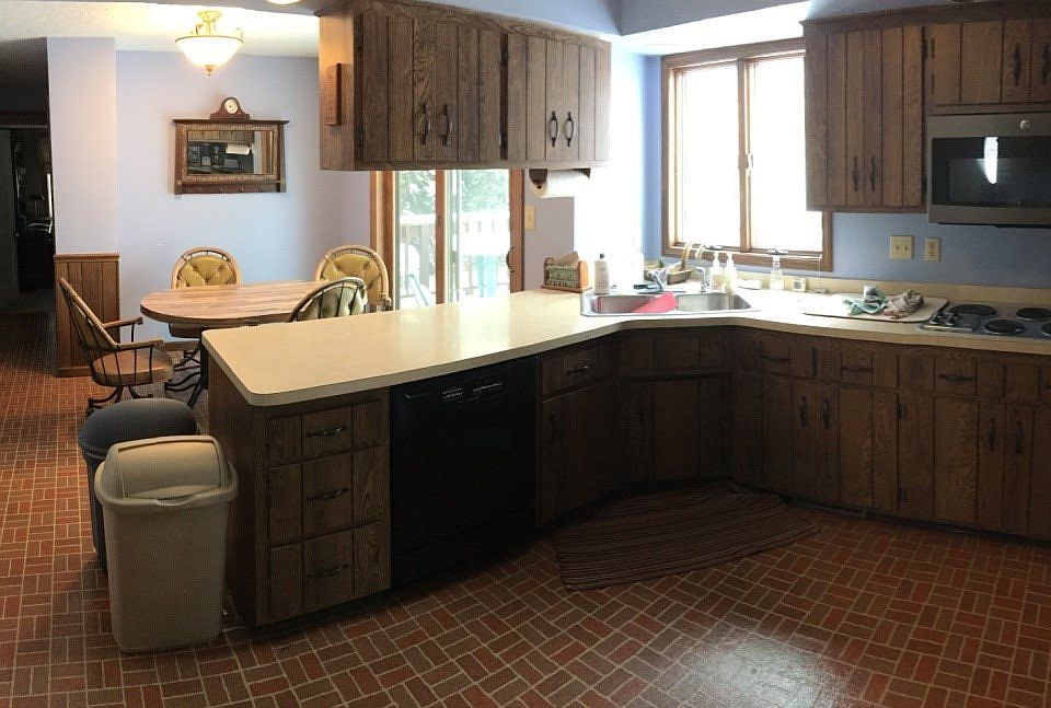 2nd image of 4966 Royalwood Rd