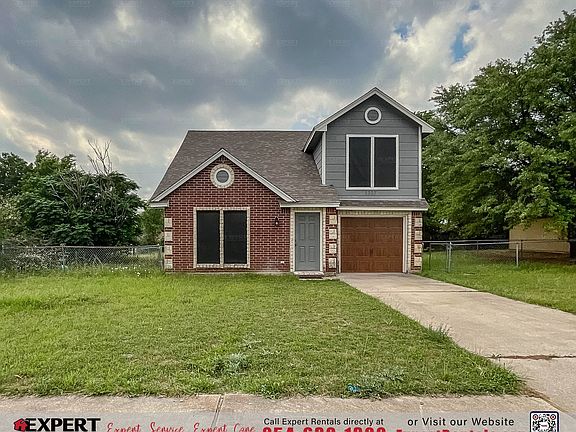 3rd image of 2307 Lazy Ridge Dr