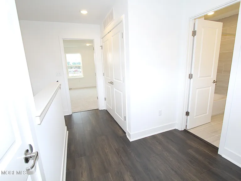 35 Crimson Dr — Photo 8