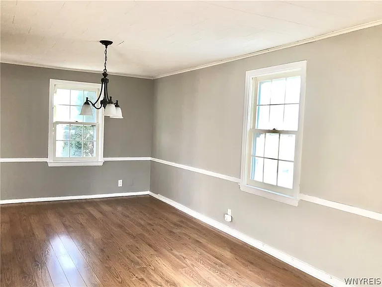 200 Koenig Rd — Photo 8