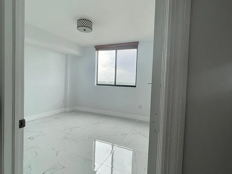 4242 NW 2nd St #915 — Photo 21