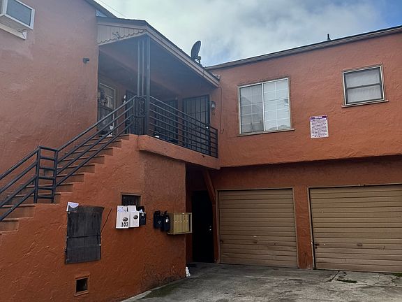 2nd image of 527 N Fresno St Unit 103