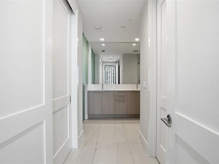 275 1st Ave S #1003 — Photo 64