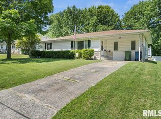 206 Apple Ln, Anna, IL 62906