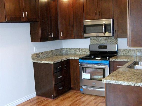 3rd image of 1372 Ramona Dr