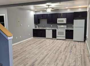 63 Winter St APT 3, Auburn, ME 04210