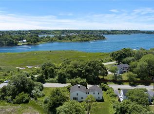 82 Riverside Dr, Pawcatuck, CT 06379