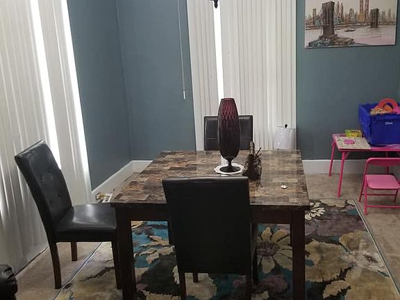 4th image of 552 Sherwood Ave