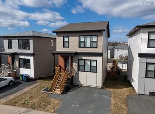 26 Travertine Ct, Halifax, NS B3P 0J5