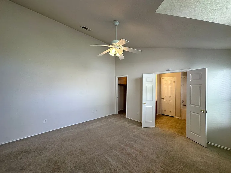 4700 Sydney Harbour Ct — Photo 22