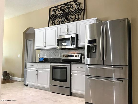 5th image of 12868 Winthrop Cove Dr