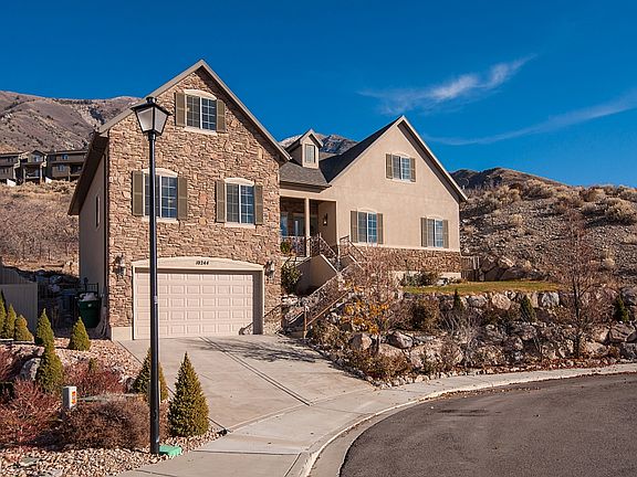 3rd image of 10244 N Tamarack Way