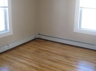 4 Brook St, Whitinsville, MA 01588