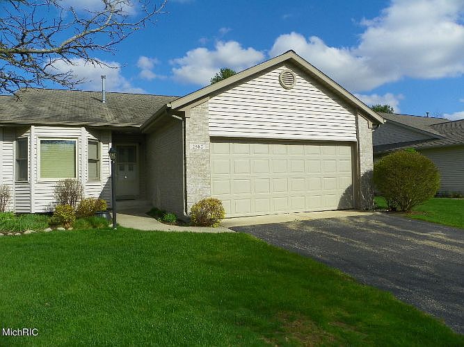 1st image of 2582 Falcon Pointe Dr NW
