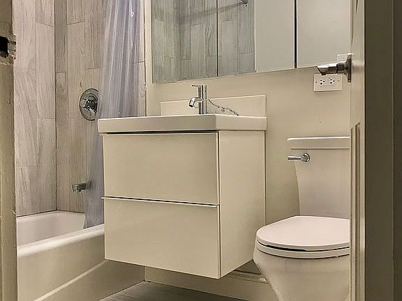 5th image of 83-60 118th St Unit 1F