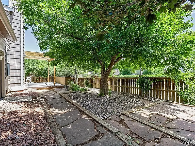 9228 Butterwood Ct — Photo 13