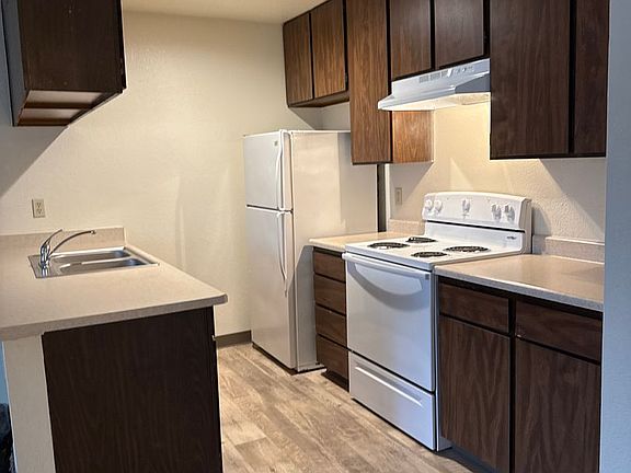 4th image of 4210 Main St APT 5