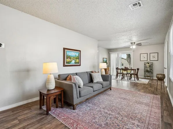 3301 Brookside Dr, Midwest City, OK 73110