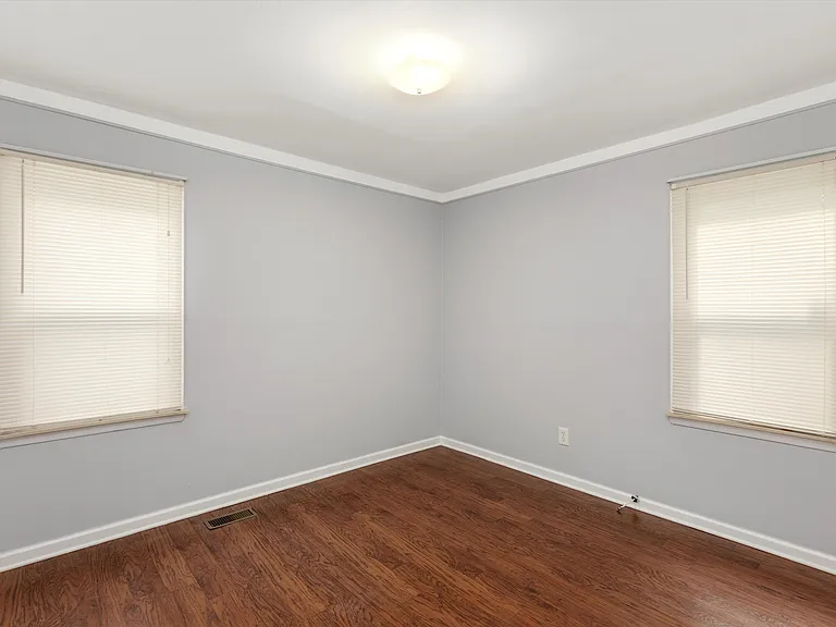 2200 Guthrie Ave — Photo 17