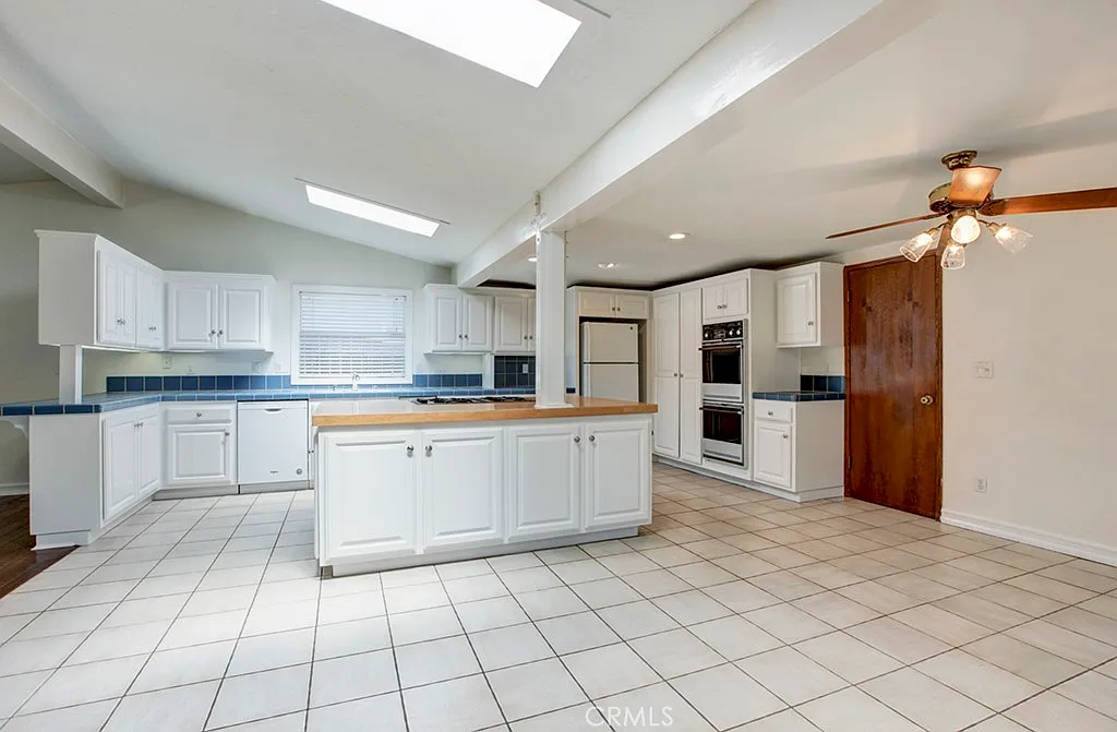 3 bed, 1525 sqft, $5,000 — Photo 4