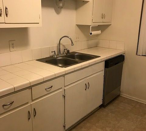 4th image of 2018 E Evergreen St