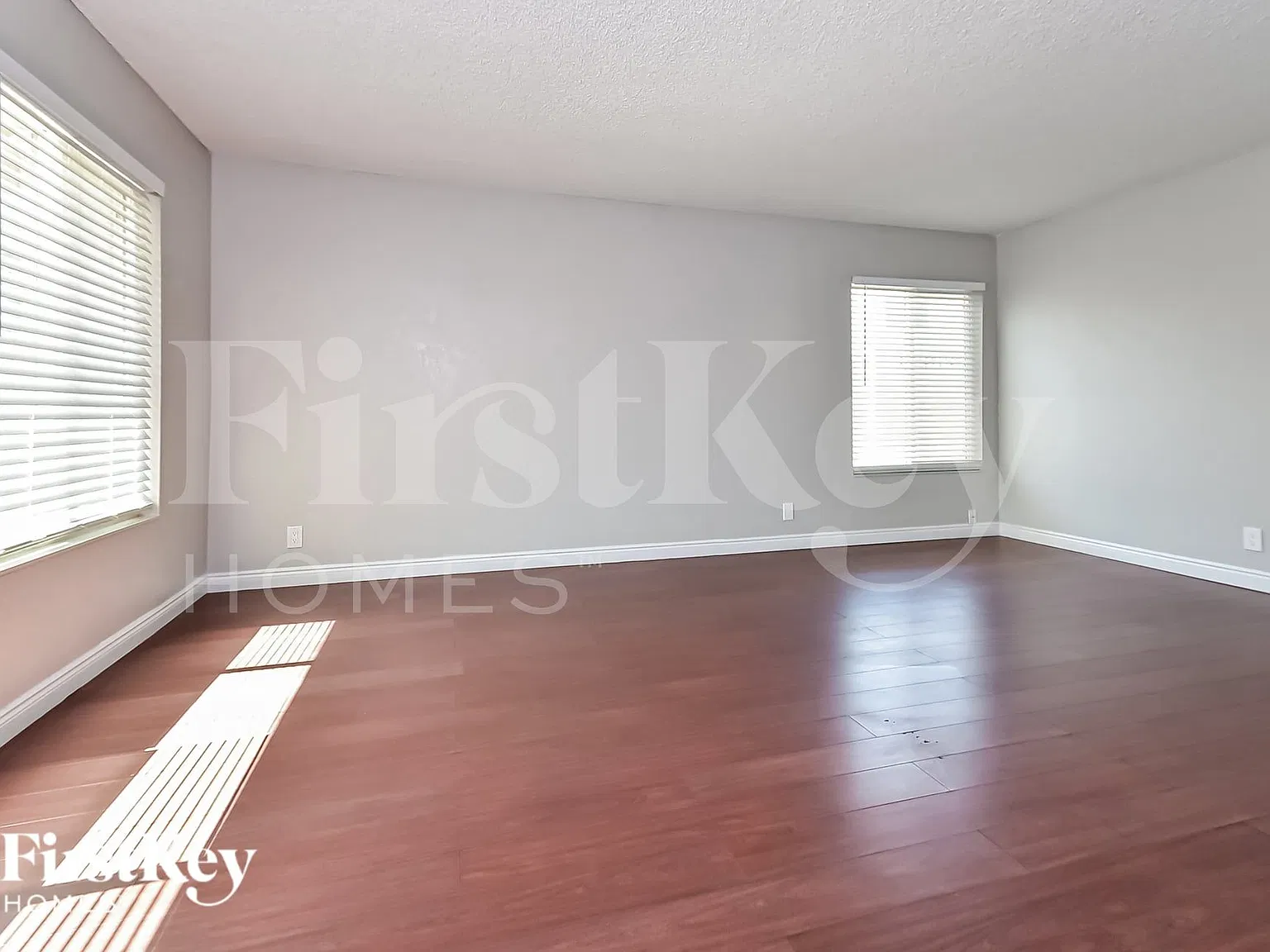 4 bed, 2.5 bath, 1762 sqft, $2,545 — Photo 3